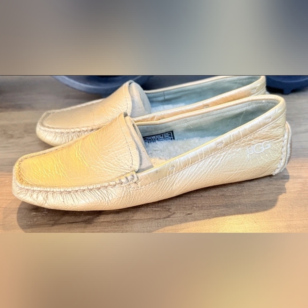 UGG moccasin loafers gold Leather Size EU 37 / US 6/ UK  4.5